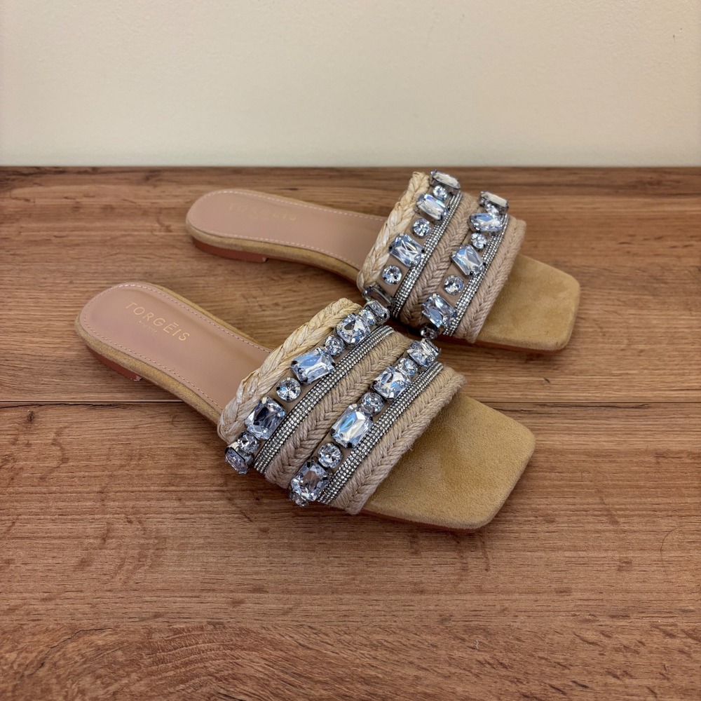 TORGEIS Miya Flat Sandals Natural Tan Women Size 7 Casual Rhinestones Raffia